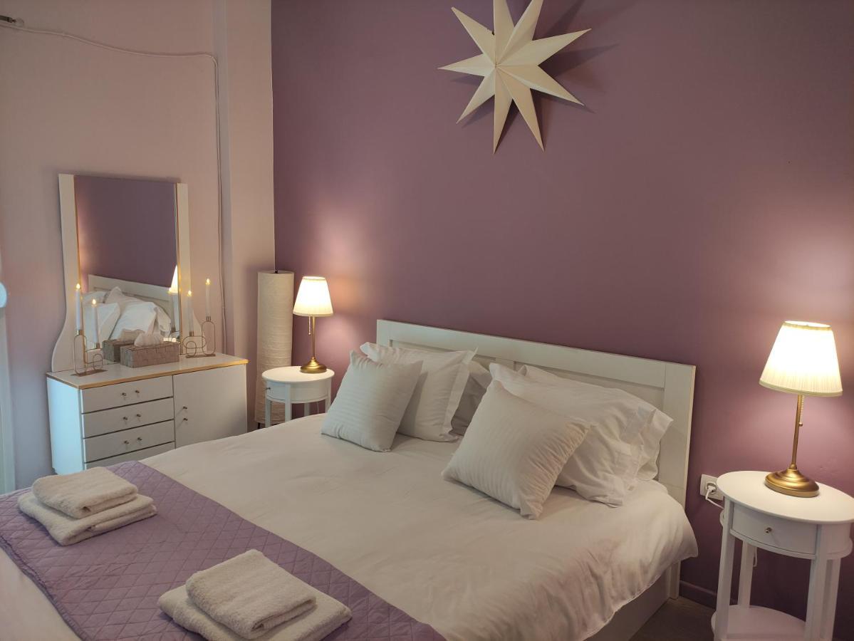Love Truth Life Apartment Пирея Екстериор снимка